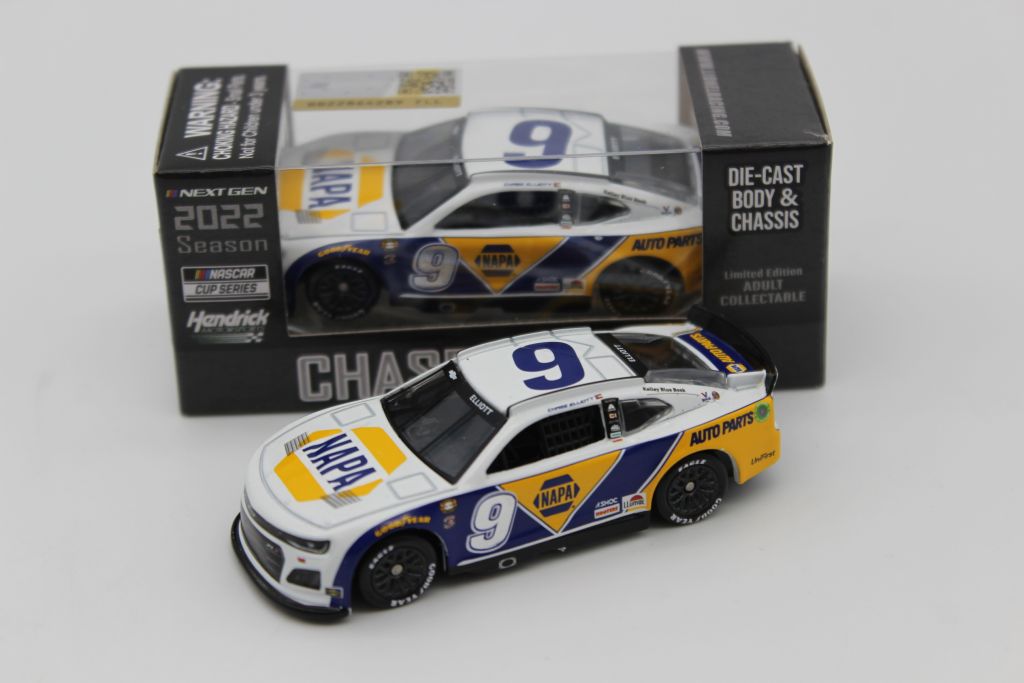 Chase Elliott 2022 NAPA Darlington Throwback 164 Nascar Diecast Chassis