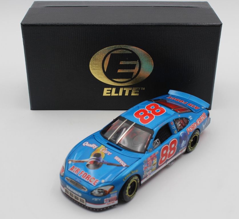 Dale Jarrett 2000 Ouality Care   Air Force 1:24 Rcca Elite Diecast