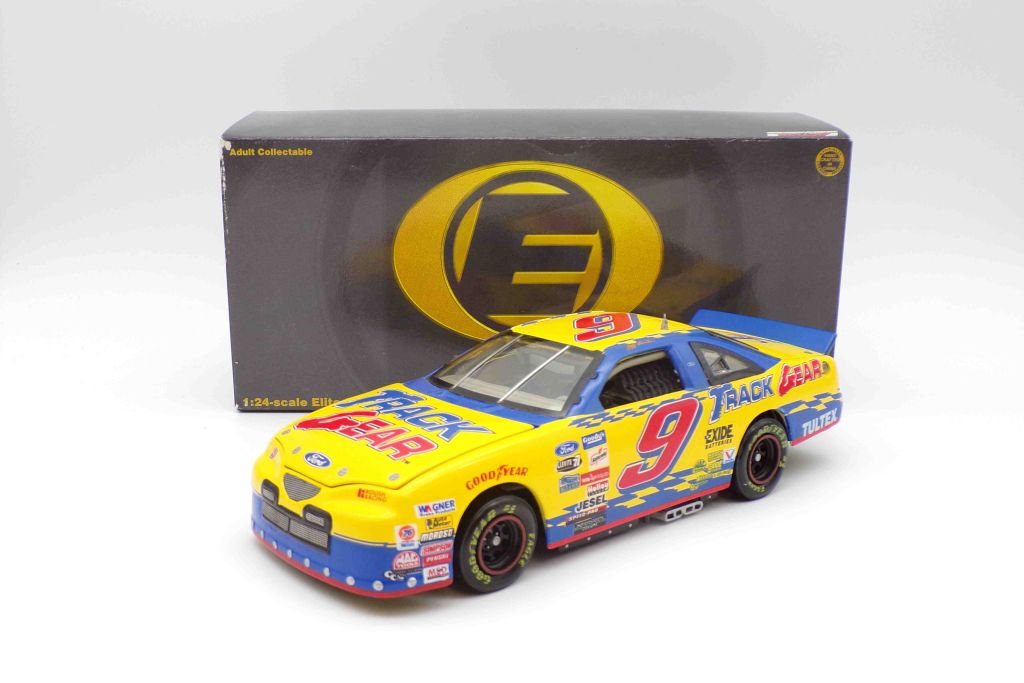 Nascar 1 64 diecast clearance track