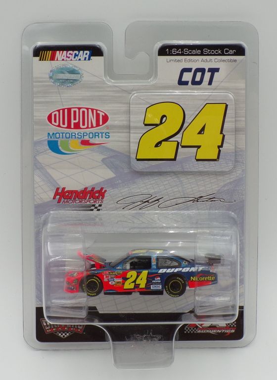 Jeff Gordon 2007 DuPont 1 64 Nascar Diecast