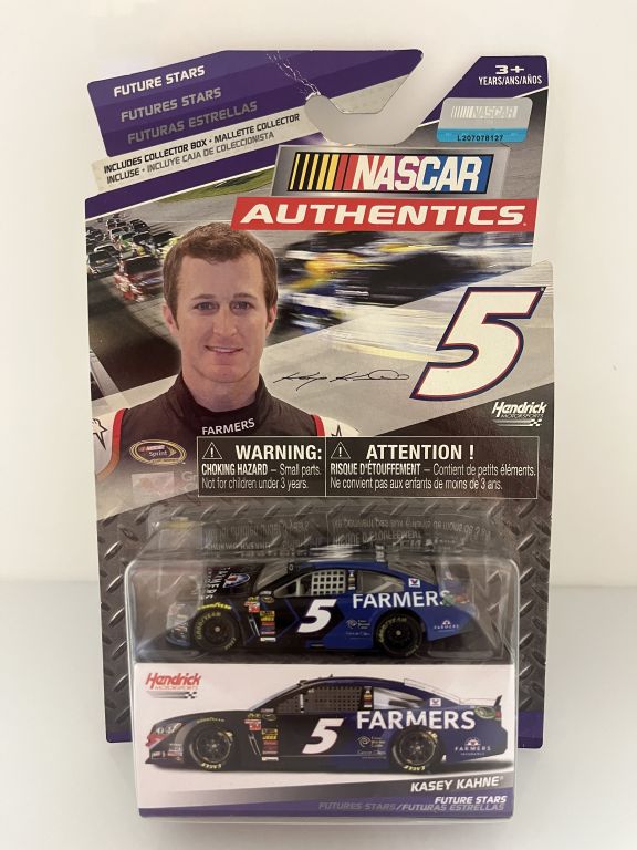 Kasey Kahne 2015 Farmers 1 64 Nascar Authentics Diecast