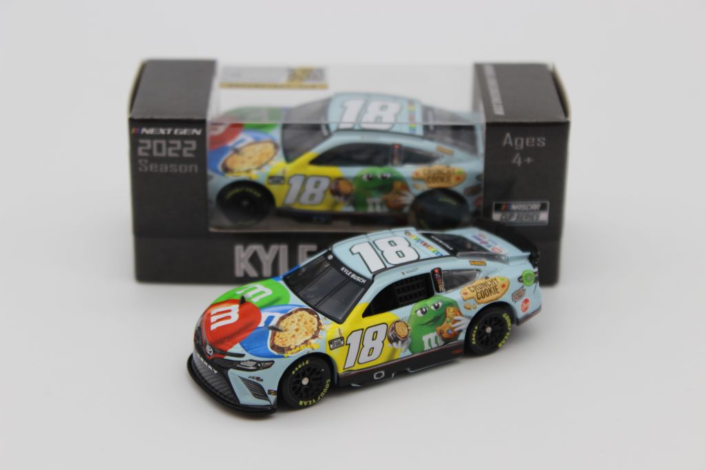 2022 Kyle Busch M&Ms Crunchy Cookie Joe Gibbs Racing Pit Cre