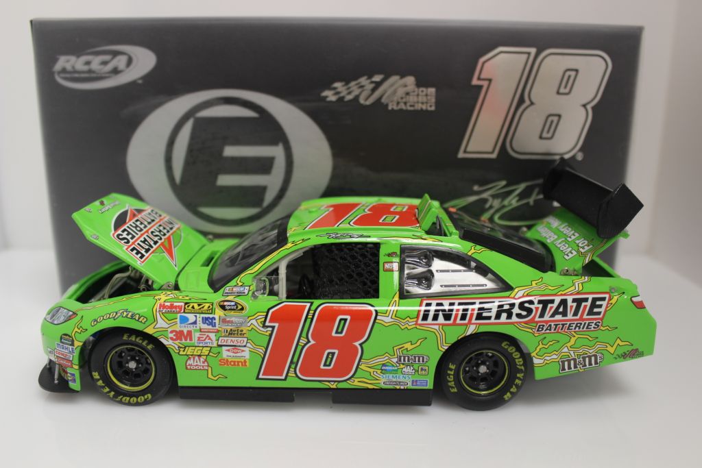 Kyle Busch Autographed 2009 Interstate Batteries 1:24 Nascar Diecast Elite