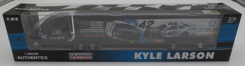 2021 Kyle good Larson lot (2)Hauler & (2)1:64