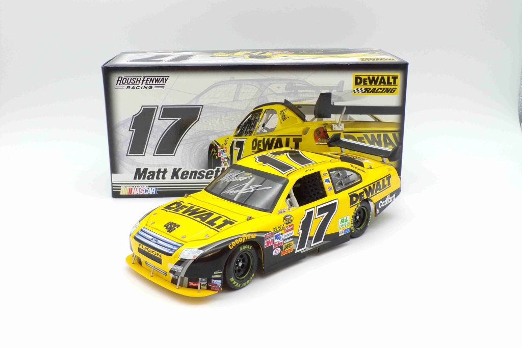 AUTOGRAPHED 2015 Matt Kenseth #20 DeWalt Toyota Team (Joe Gibbs