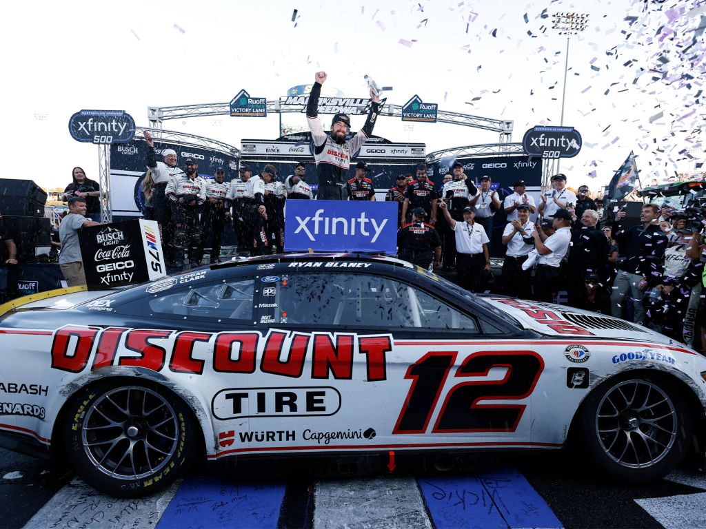 Ryan Blaney 2023 Discount Tire Martinsville 10/29 Race Win 164 Nascar