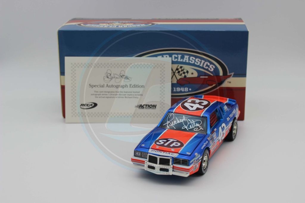 Richard Petty Autographed 1984 STP Daytona 200th Race Win 1:24