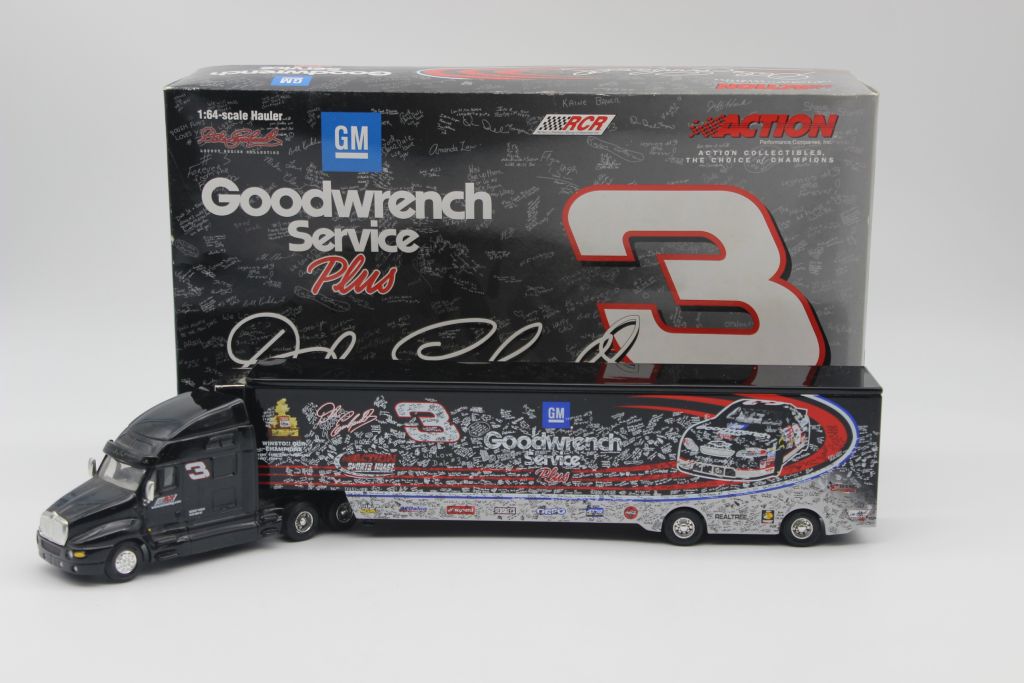 Dale Earnhardt #3 GM Goodwrench Service Plus 1:64 Nascar Hauler