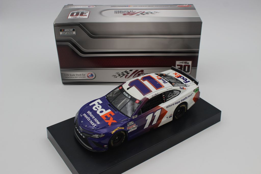 Denny Hamlin 2021 FedEx / Where now meets next 1:24 Nascar Diecast