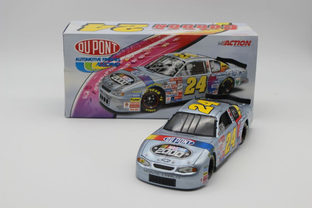 Jeff Gordon 1996 #24 Dupont NASCAR 2000 1:24 Nascar Diecast