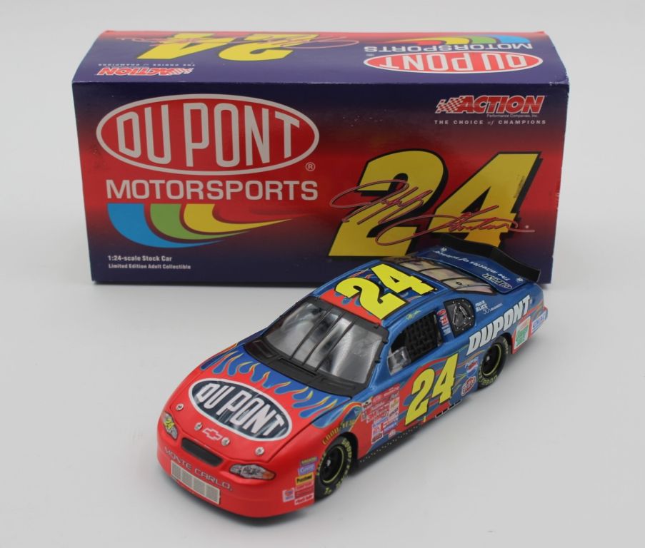 Jeff Gordon 2001 DuPont #24 1:24 Nascar Diecast