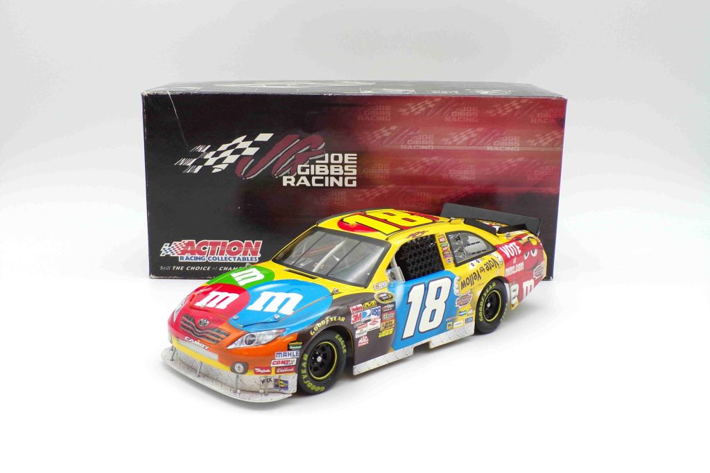 Kyle Busch 2010 M&M's Vote 1:24 Nascar Diecast