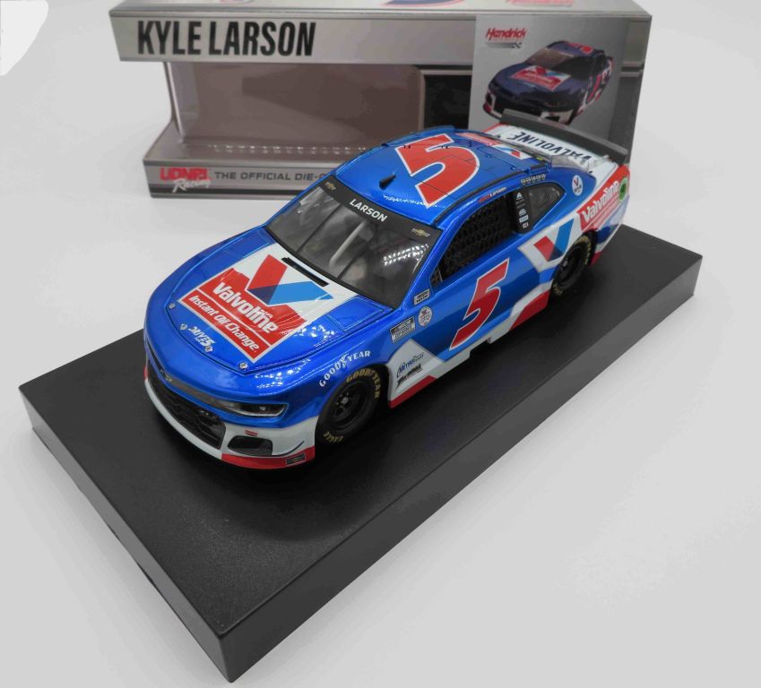 Kyle Larson 2021 Valvoline Instant Oil Change 1:24 Liquid Color Nascar ...