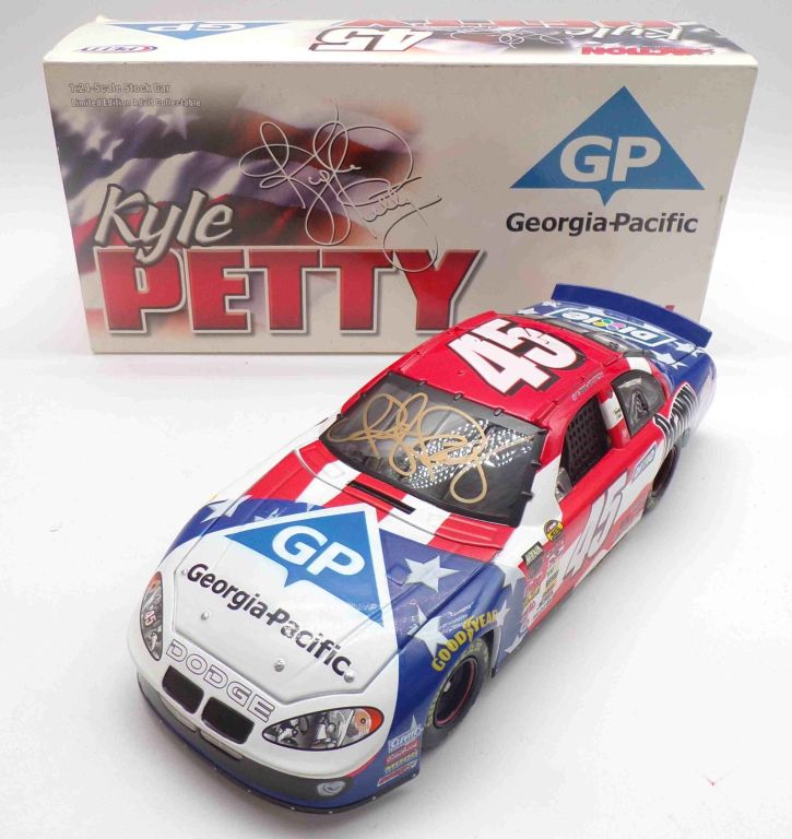 Kyle Petty Autographed 2004 #45 Georgia Pacific 1:24 Nascar Diecast Bank