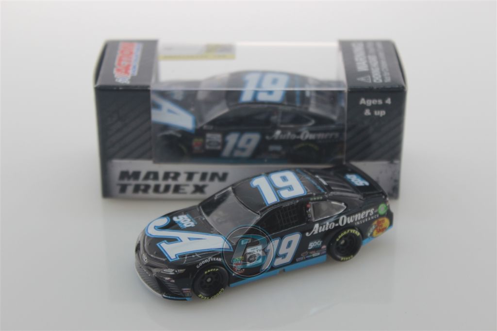 Martin Truex Jr 2019 Auto-Owners Insurance 500th Start 1:64 Nascar Diecast