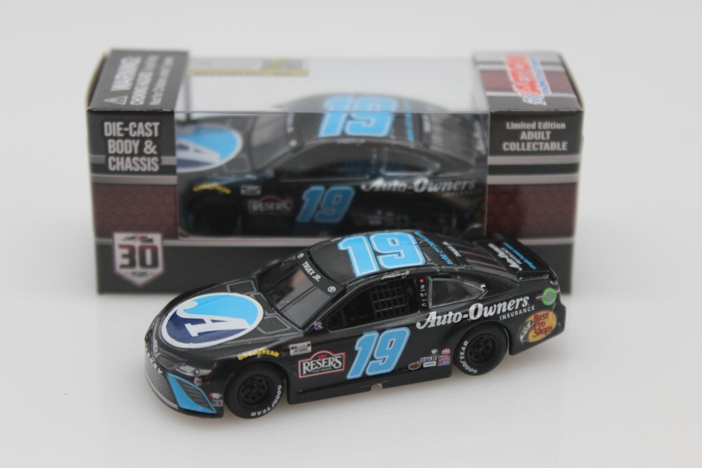 Martin Truex Jr 2021 Auto-Owners Insurance Darlington Throwback 1:64 ...