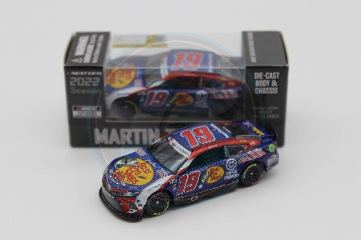 Martin Truex Jr 2022 Bass Pro Shops Salutes 1:64 Nascar Diecast Chassis