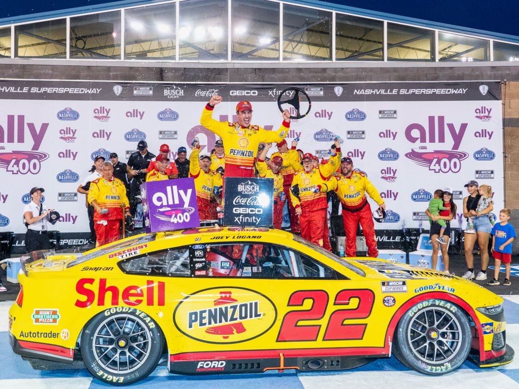 Joey Logano 2024 Shell-Pennzoil Nashville 6/30 Race Win 1:24 Nascar Diecast