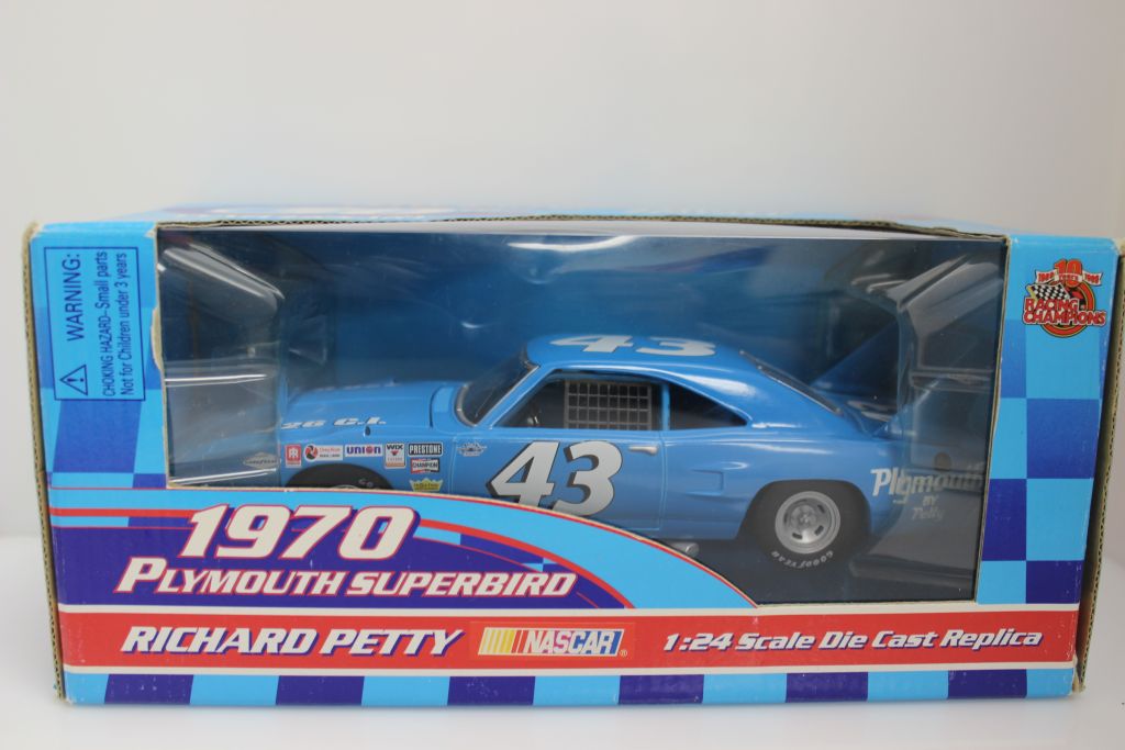 Richard Petty Autographed 1970 Plymouth Superbird / Petty Racing 50th ...