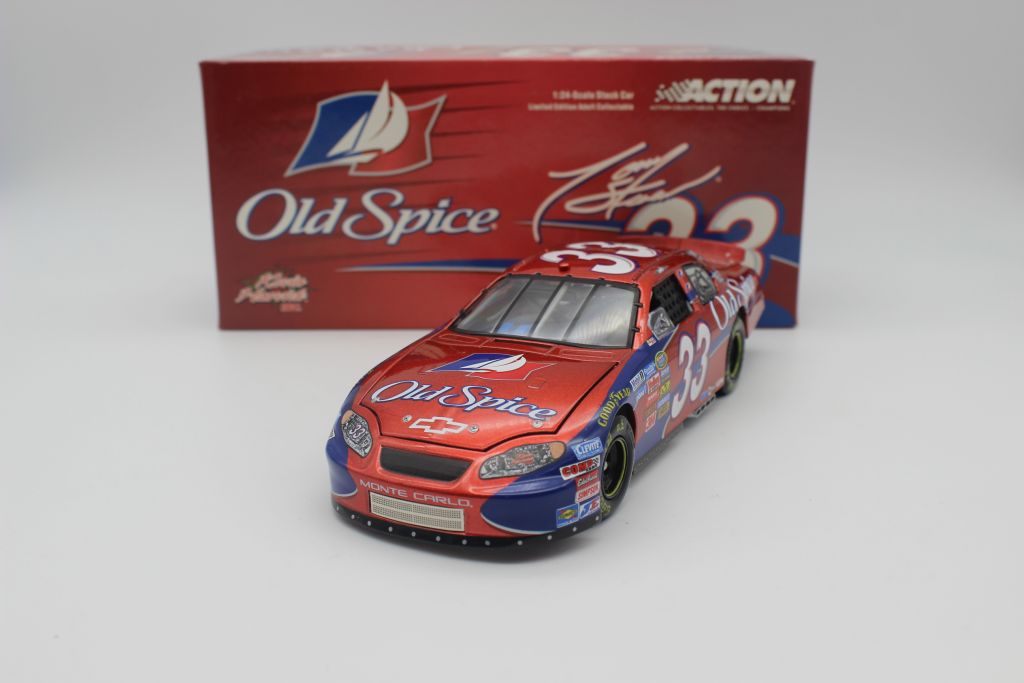 Tony Stewart 2005 Old Spice 1:24 Nascar Diecast