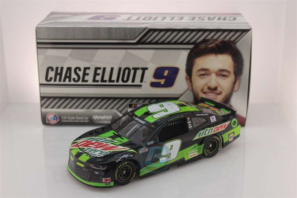 chase elliott mountain dew diecast car