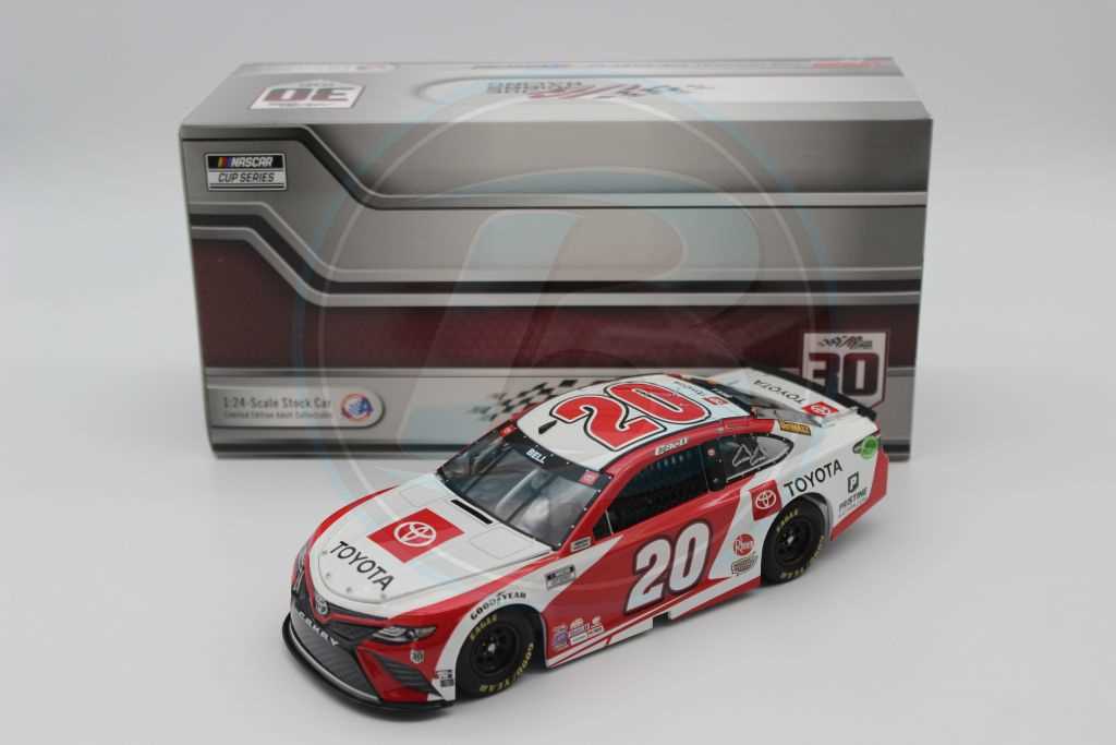 クリストファー・ベル 2023 NASCAR トヨタ カムリ TRD 1/24 サルビノス