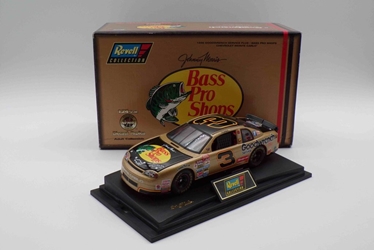 Dale Earnhardt 1998 Goodwrench Service Plus / Bass Pro Shops 1:24 Revell Diecast Dale Earnhardt 1998 Goodwrench Service Plus / Bass Pro Shops 1:24 Revell Diecast