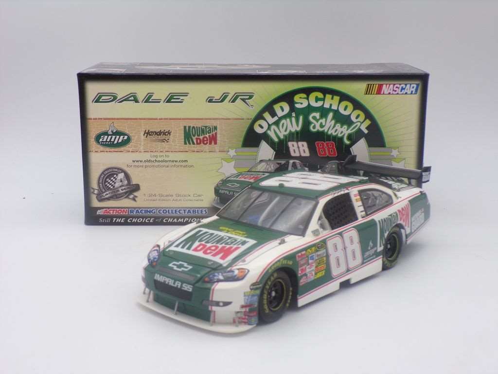 Retro online Dale Jr Mt Dew Die Cast Car