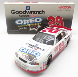 Kevin Harvick 2001 #29 GM Goodwrench Service Plus / Oreo Show Car 1:24 Nascar Diecast Kevin Harvick 2001 #29 GM Goodwrench Service Plus / Oreo Show Car 1:24 Nascar Diecast