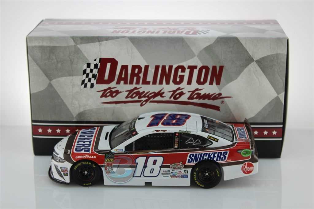 Kyle Busch 2019 Snickers Darlington Throwback 1:24 Nascar Diecast