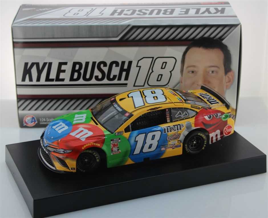 Kyle Busch 2020 M&M's 1:24 Nascar Diecast