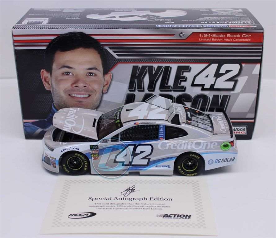 Kyle Larson Autographed 2018 Credit One Bank 1:24 Flashcoat Silver ...