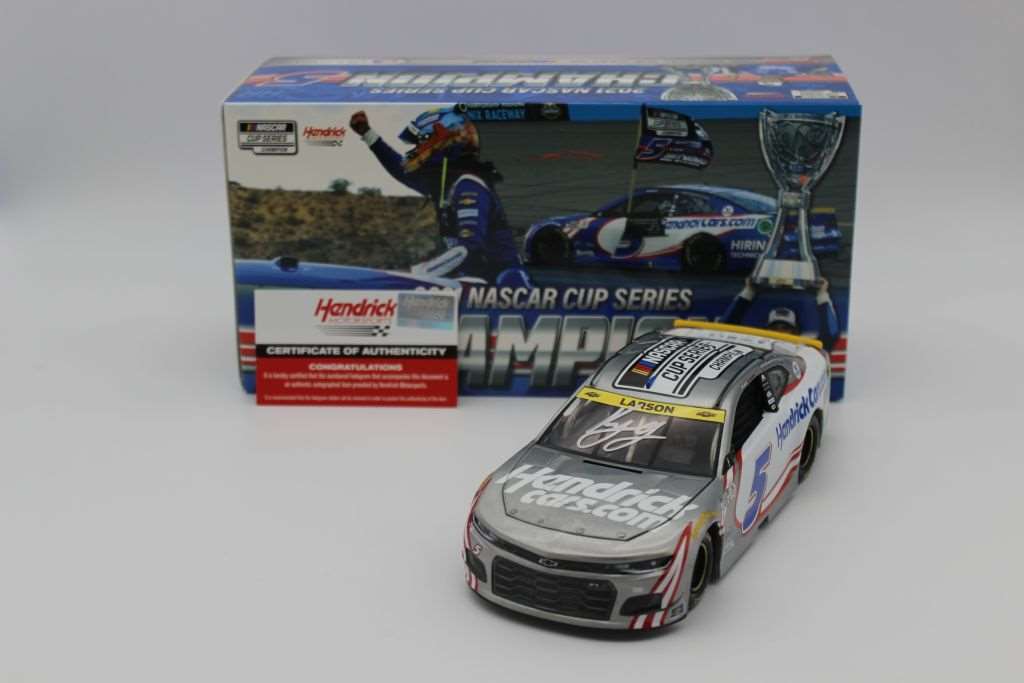 kyle larson autographed diecast