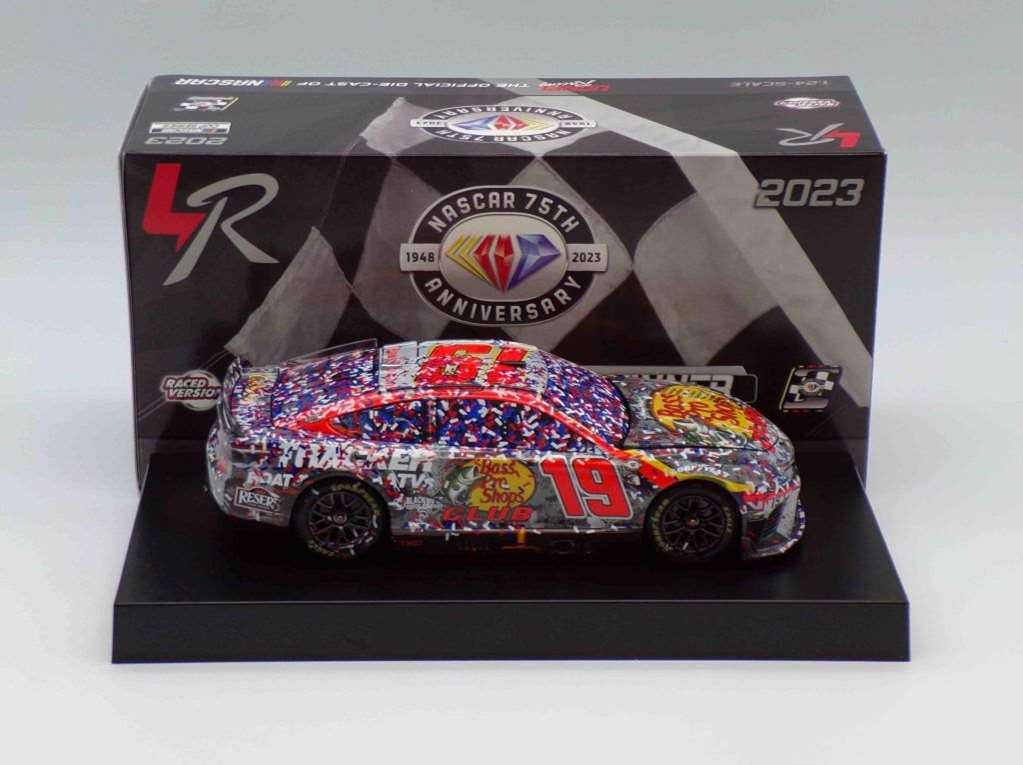 Nascar deals Collection Martin Truex Jr KFC / Dover Raced Win Version 1.24 Scale Dieca