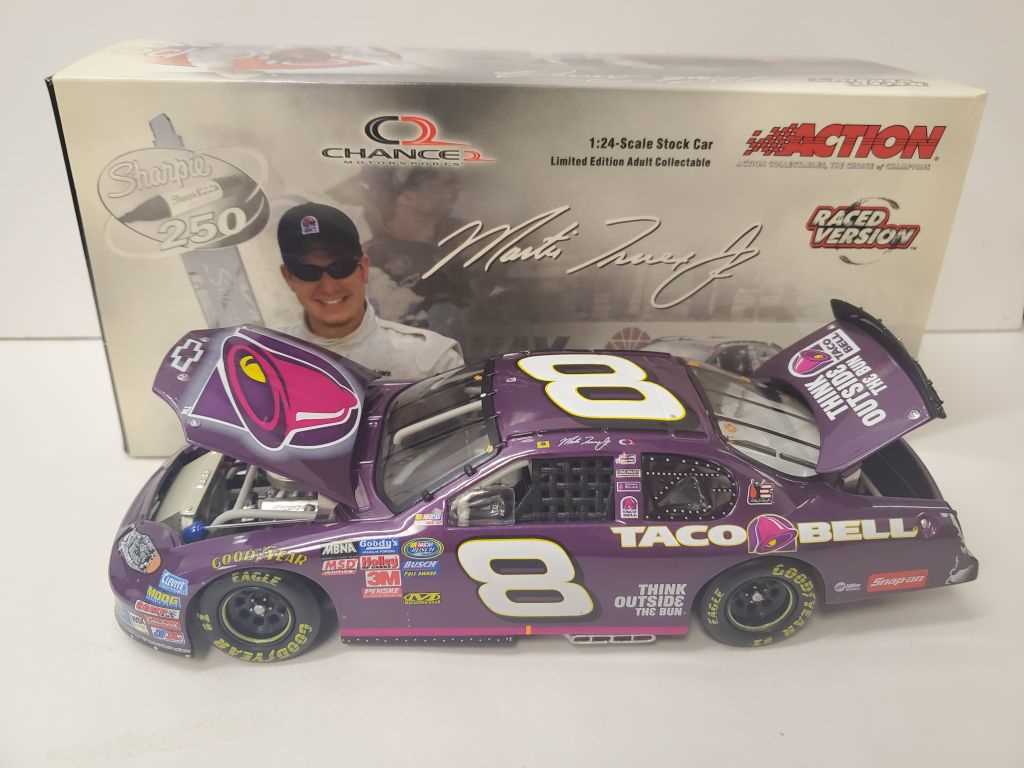 Martin Truex Jr #8 Taco Bell / Raced Version Win (2004) 1:24