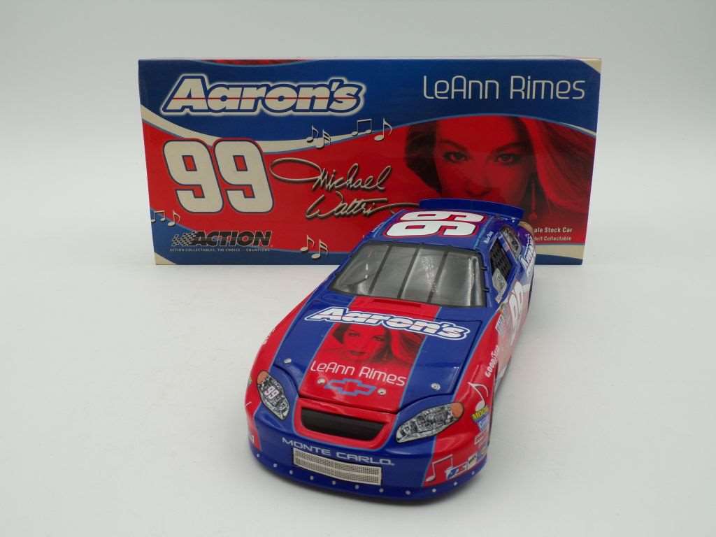 Nascar Michael waltrip 2004 Aarons collectable car shops