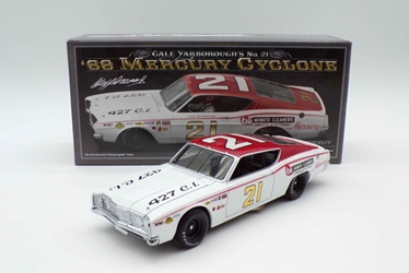 **Missing Name Decal, See Pictures** Cale Yarborough 1968 60 Minute Cleaners 1:24 University of Racing Diecast **Missing Name Decal, See Pictures** Cale Yarborough 1968 60 Minute Cleaners 1:24 University of Racing Diecast