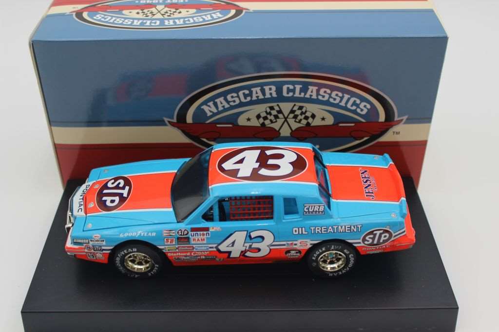 Nascar Richard Petty STP Firecracker 400 200th Win 1.24 hotsell Scale Diecast