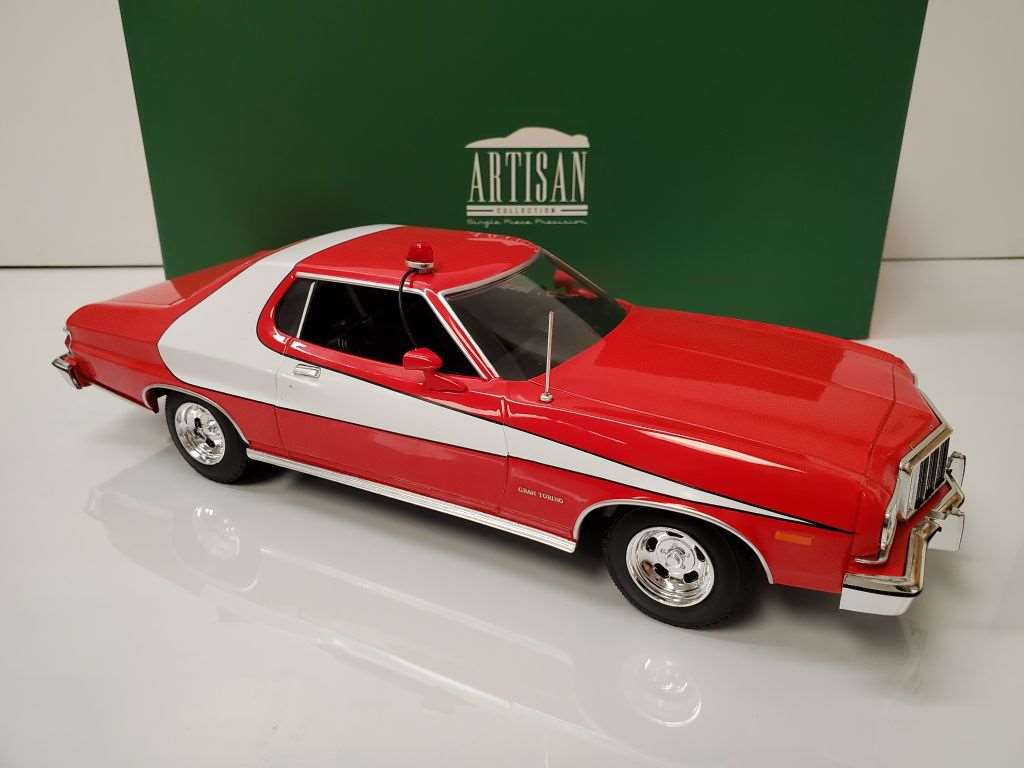 Starsky and Hutch (1975-79 Tv Series) 1:18 Artisan Collection - 1976 Ford  Gran Torino