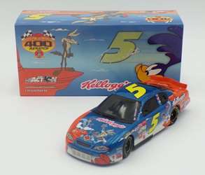 Terry Labonte 2002 Kelloggs / Looney Tunes Rematch 1:24 Nascar Diecast Bank Terry Labonte 2002 Kelloggs / Looney Tunes Rematch 1:24 Nascar Diecast Bank