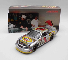 ** With Picture of Driver Autographing Diecast ** Jeff Green Autographed 2003 Pennzoil / Synthetic 1:24 Nascar Diecast ** With Picture of Driver Autographing Diecast ** Jeff Green Autographed 2003 Pennzoil / Synthetic 1:24 Nascar Diecast 